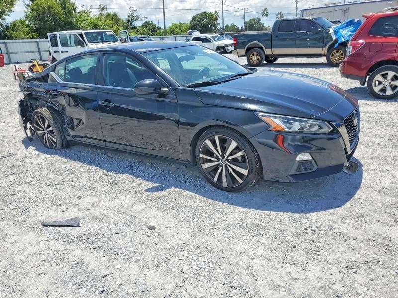2021 NISSAN ALTIMA SR 4
