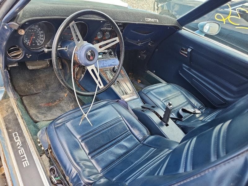 1975 CHEVROLET CORVETTE 8