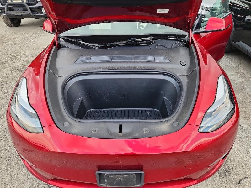 2025 TESLA MODEL Y 11