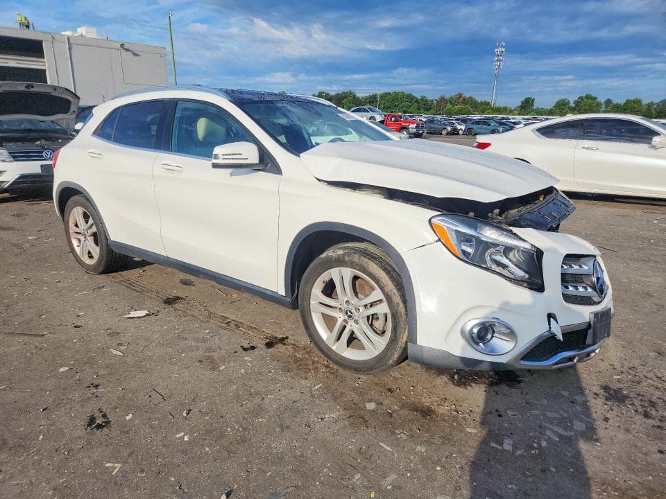 2018 MERCEDES-BENZ GLA 250 4MATIC 4