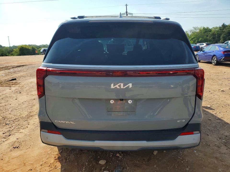 2025 KIA CARNIVAL EX 6
