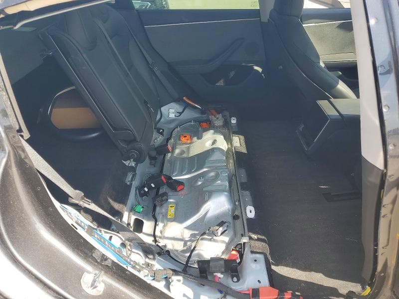 2025 TESLA MODEL 3 10