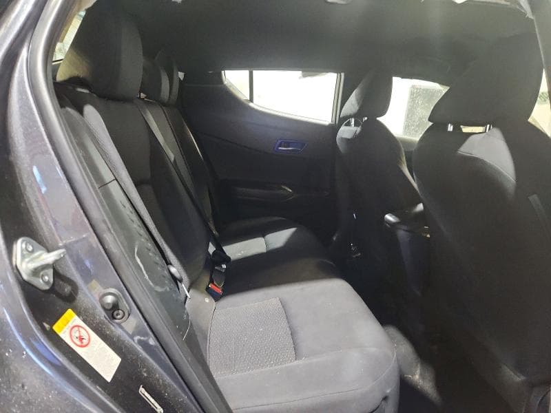 2019 TOYOTA C-HR XLE 11