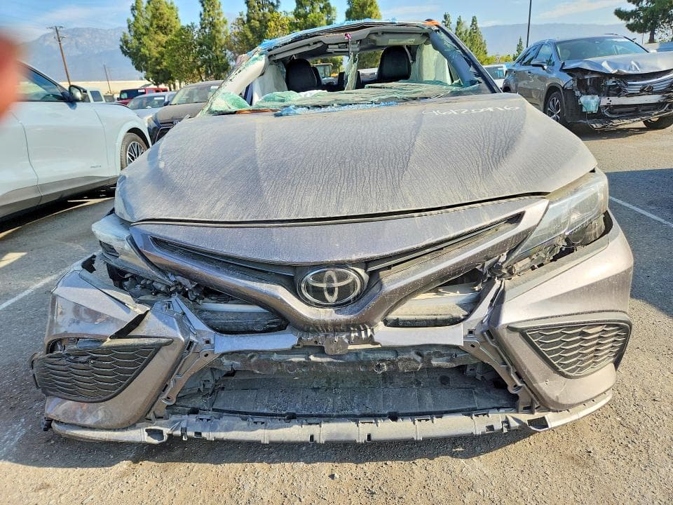 2021 TOYOTA CAMRY SE 5