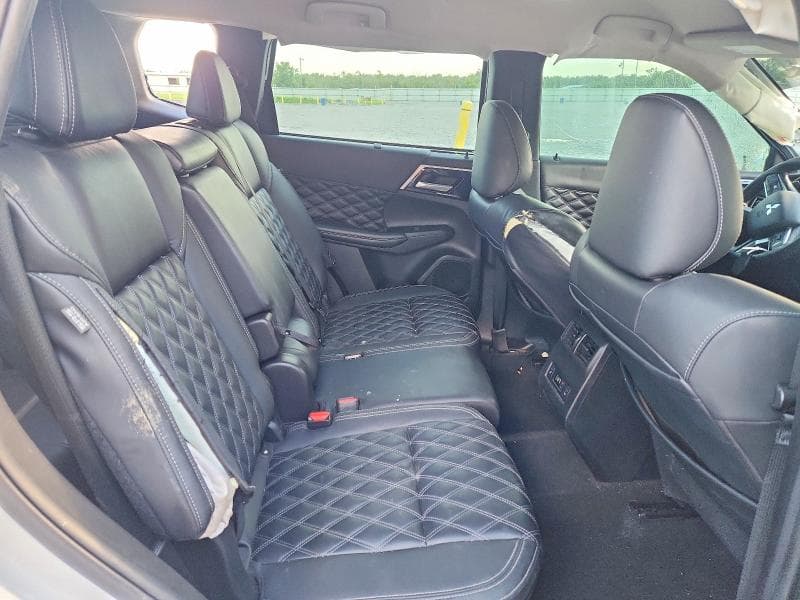 2023 MITSUBISHI OUTLANDER SEL 11
