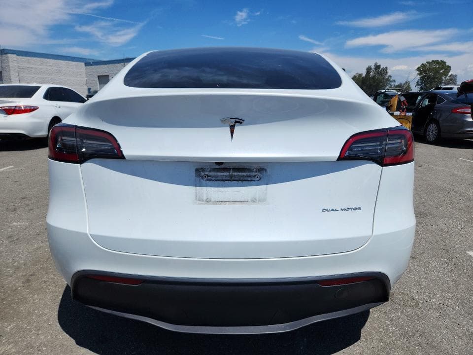 2023 TESLA MODEL Y 6