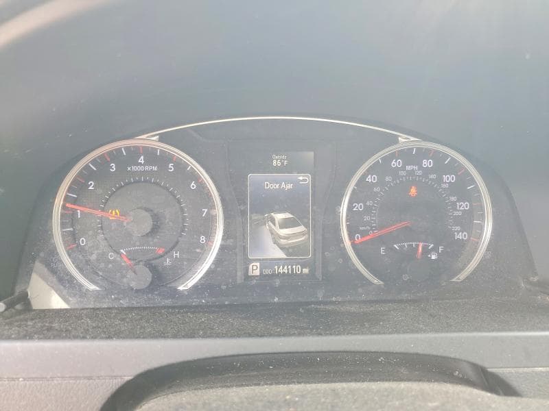 2017 TOYOTA CAMRY SE 9
