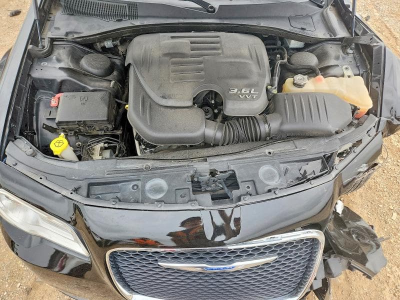 2018 CHRYSLER 300 TOURING 11