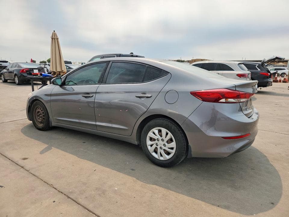 2018 HYUNDAI ELANTRA SE 2