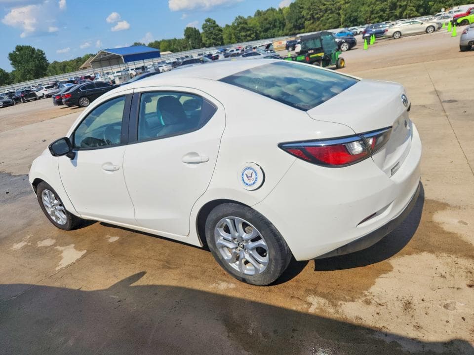 2017 TOYOTA YARIS IA BASE 2