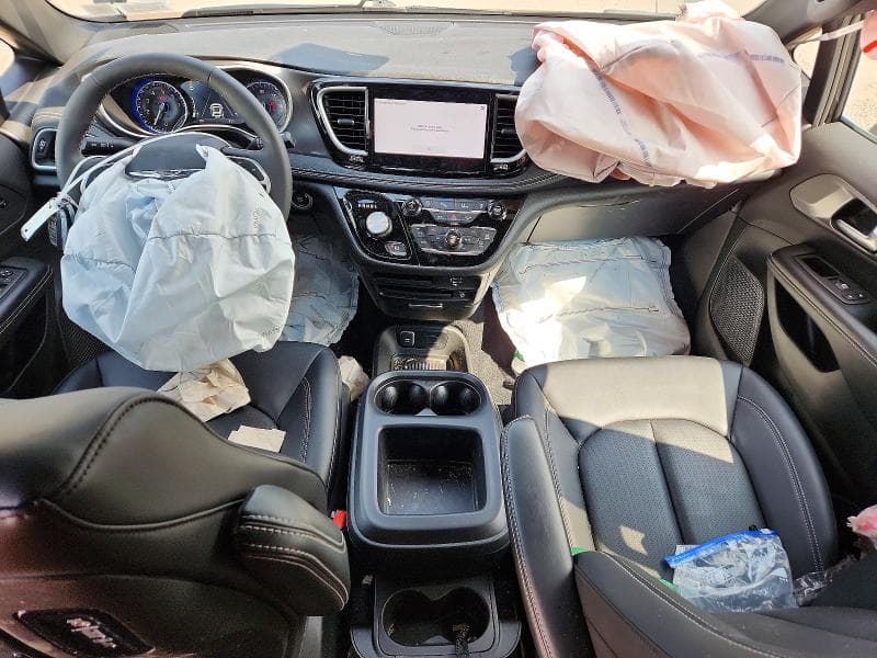 2026 CHRYSLER PACIFICA SELECT 8