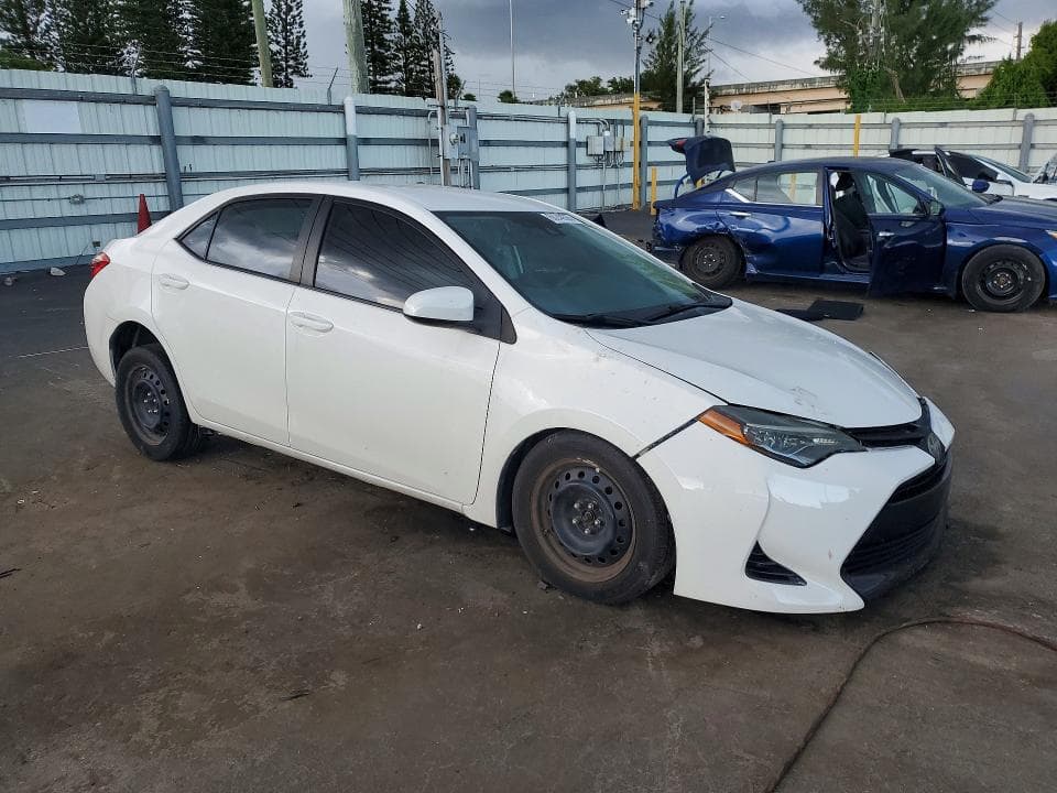 2018 TOYOTA COROLLA LE 4