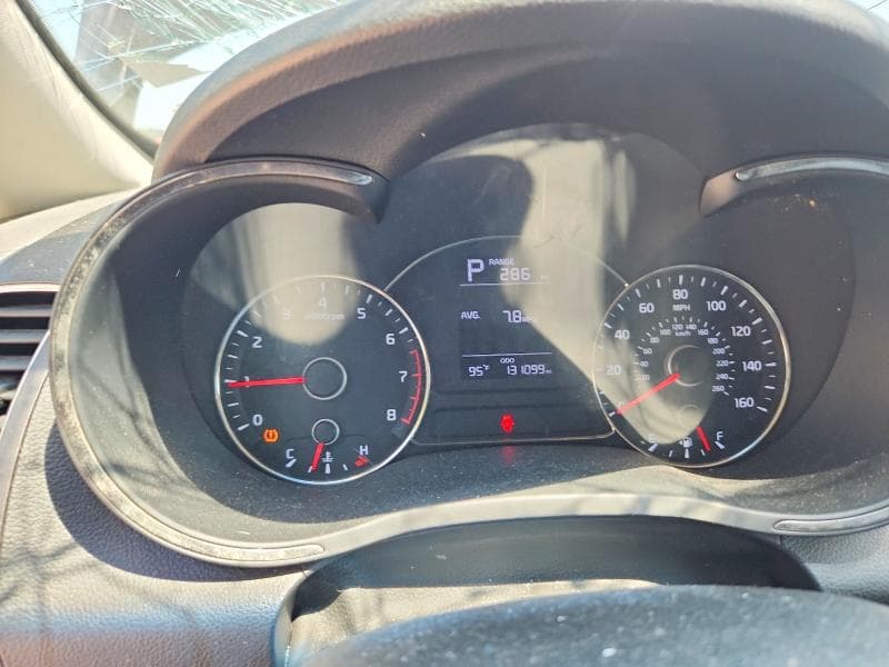2017 KIA FORTE LX 9