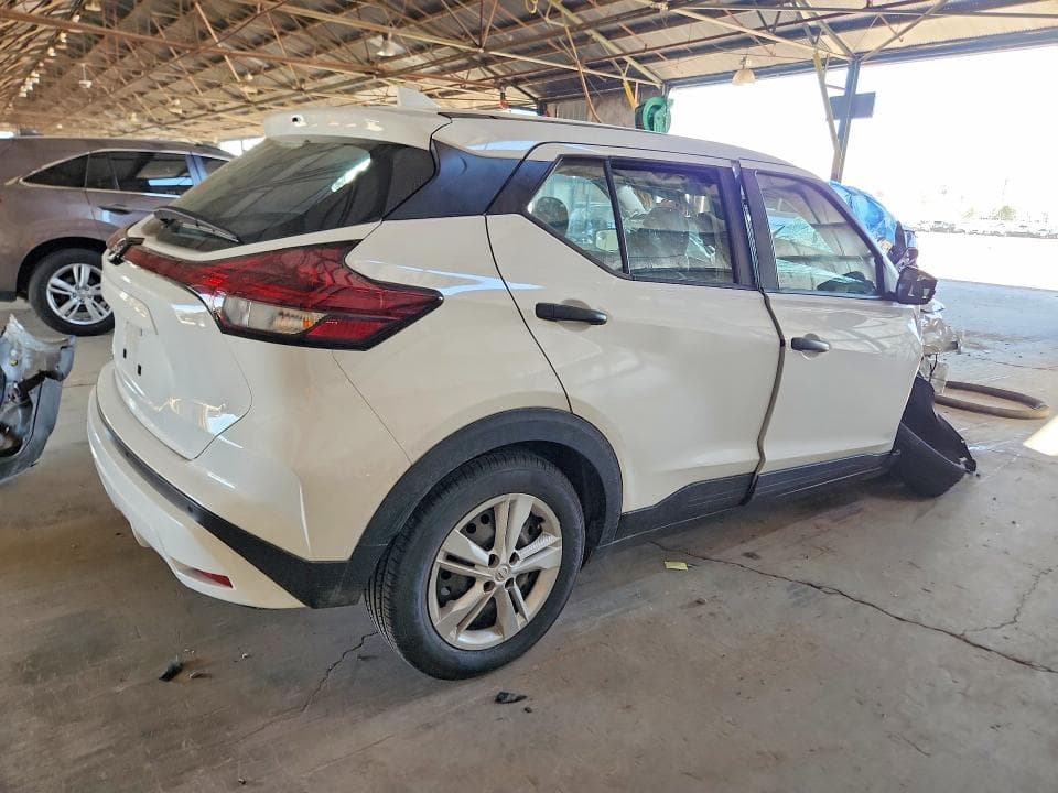 2024 NISSAN KICKS S 3
