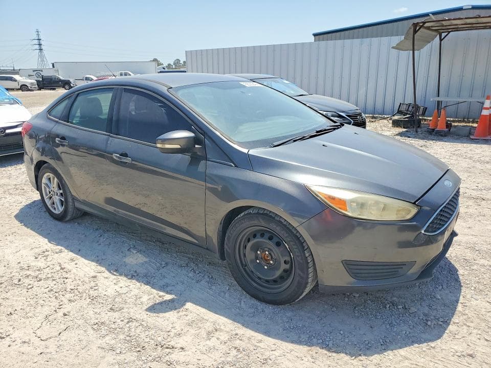 2017 FORD FOCUS SE 4
