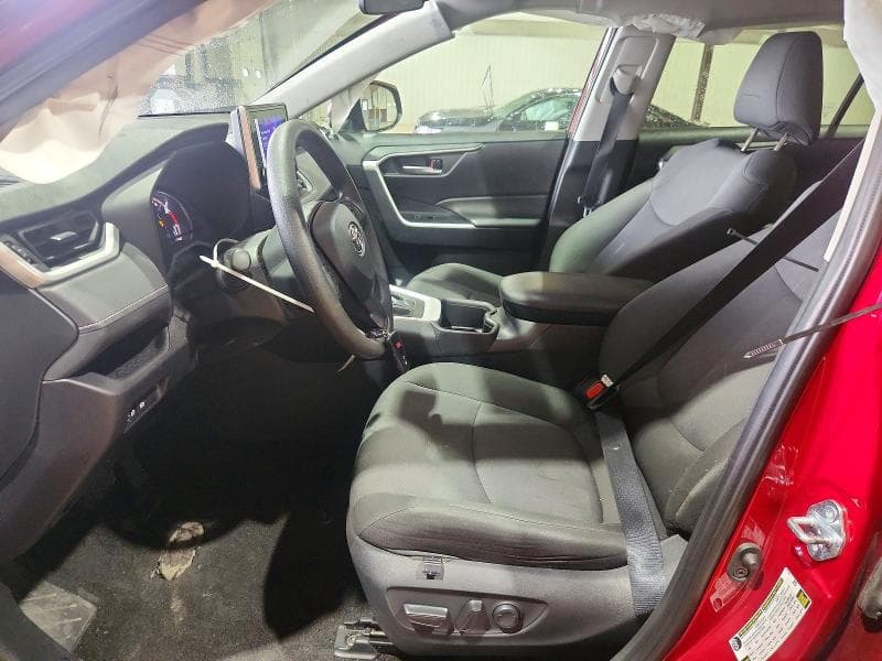 2025 TOYOTA RAV4 XLE 7