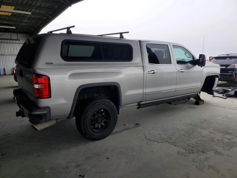 2018 GMC SIERRA K2500 SLT 3