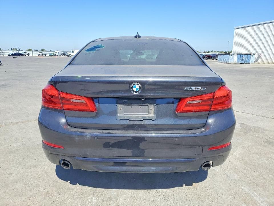 2020 BMW 530E 6