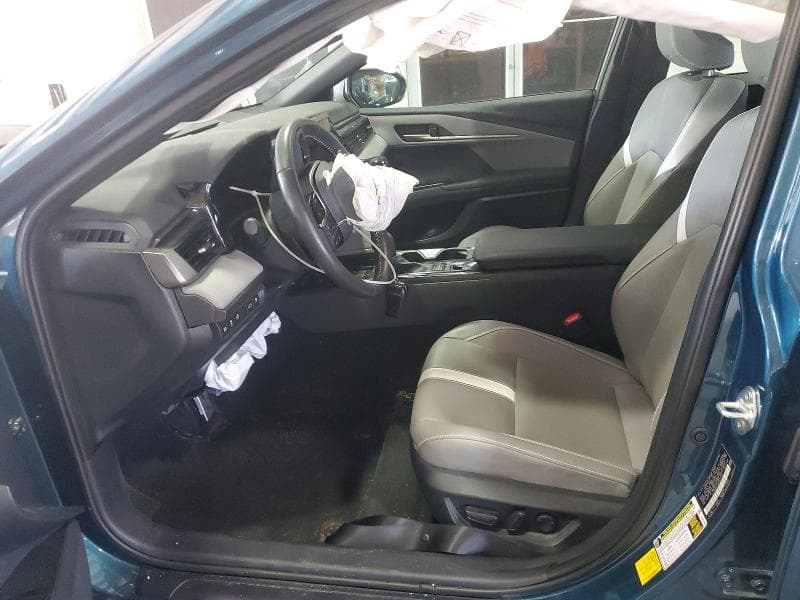 2025 TOYOTA CAMRY SE 7