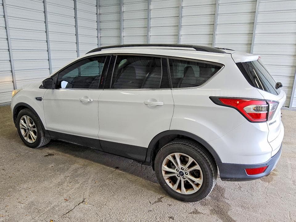 2017 FORD ESCAPE SE 2