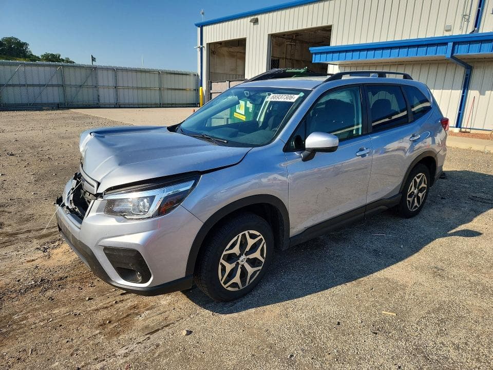 2020 SUBARU FORESTER PREMIUM - 1