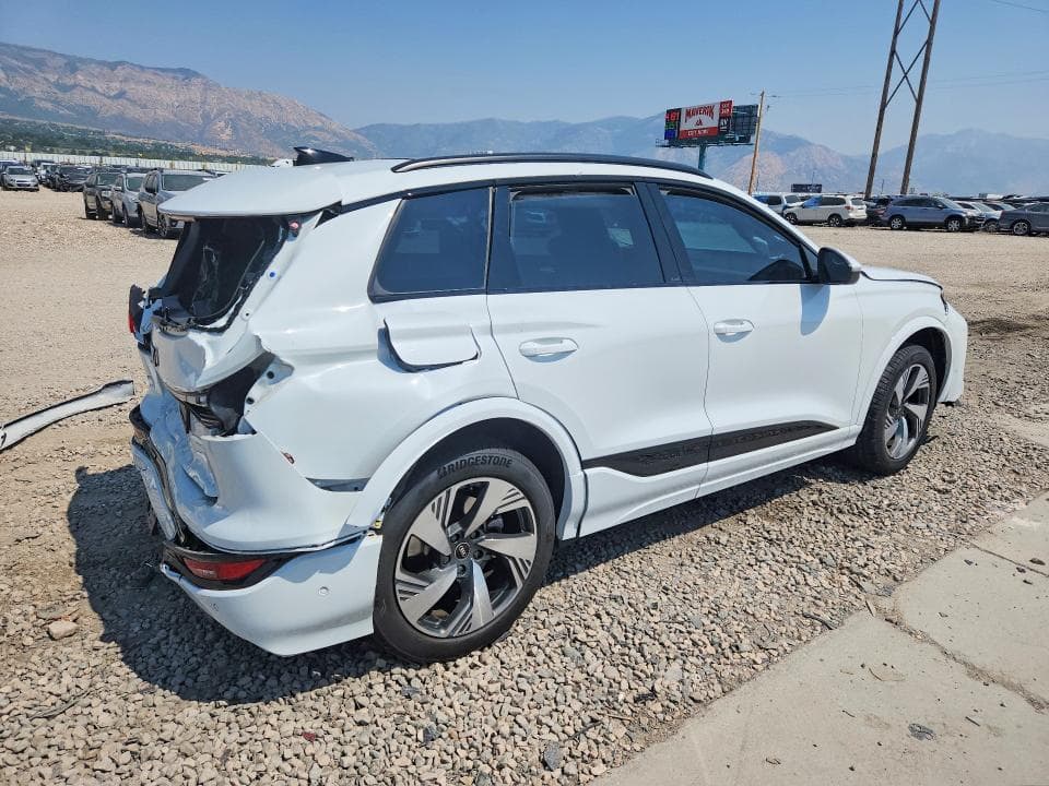 2025 AUDI Q6 E-TRON PREMIUM PLUS 3