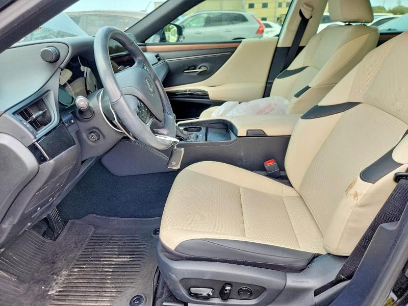 2025 LEXUS ES 300H BASE 7