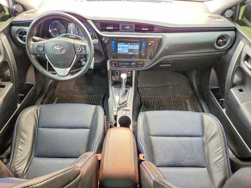 2017 TOYOTA COROLLA SE 8