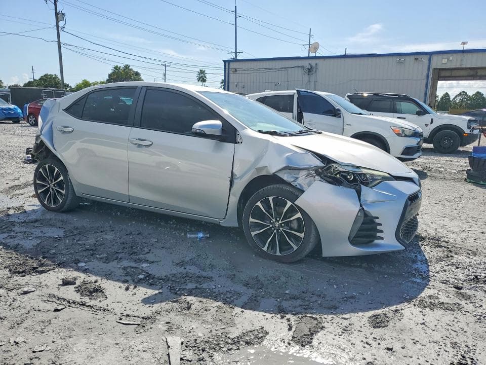 2019 TOYOTA COROLLA SE 4