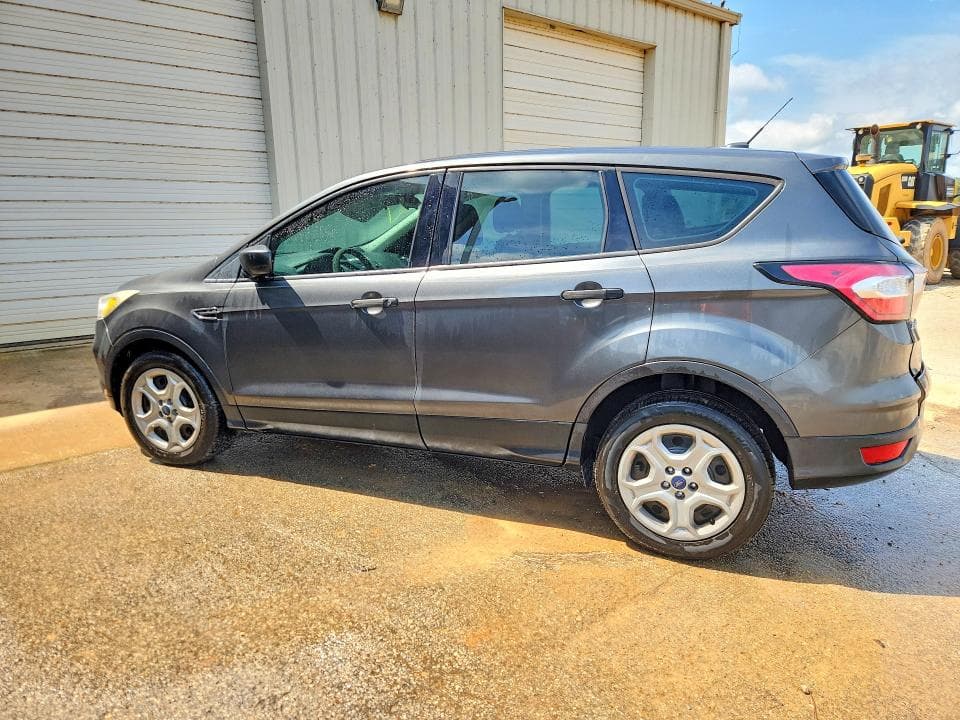 2017 FORD ESCAPE S 2