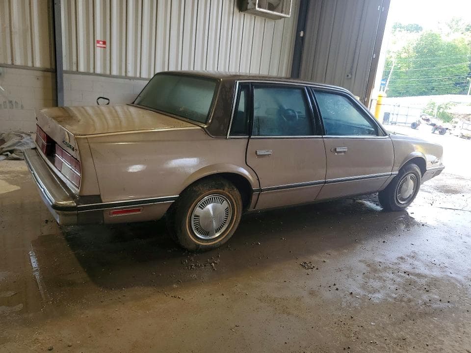 1983 CHEVROLET CELEBRITY 3