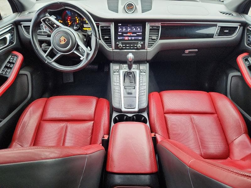 2017 PORSCHE MACAN 8