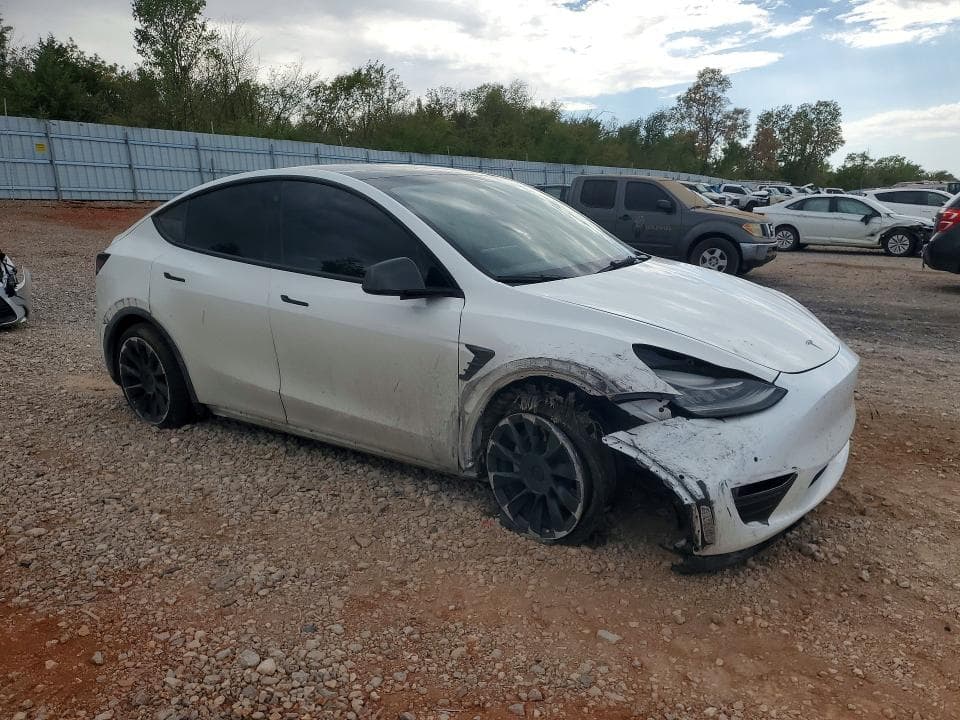 2021 TESLA MODEL Y 4