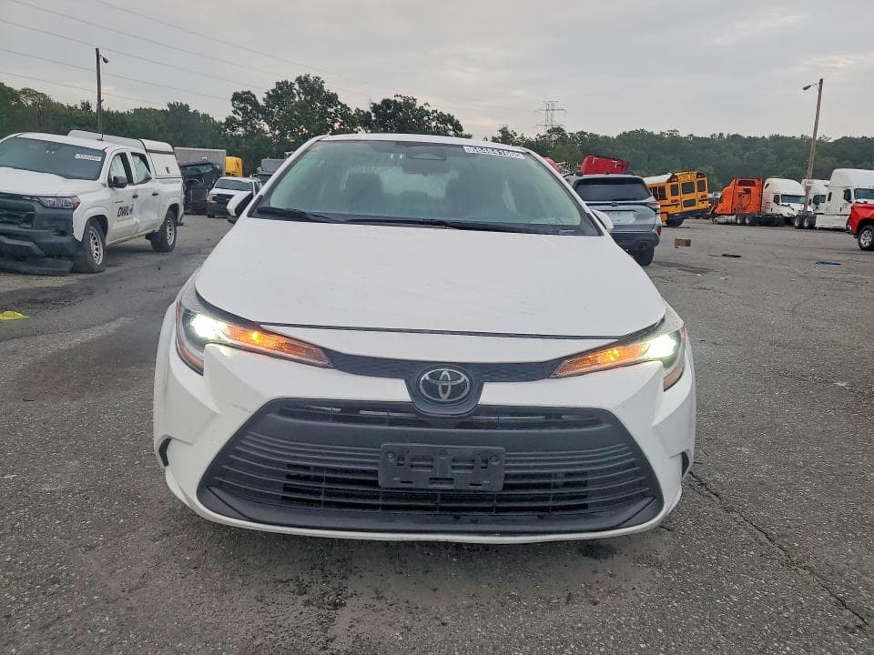 2024 TOYOTA COROLLA LE 5