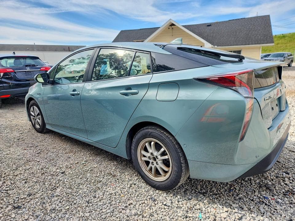2017 TOYOTA PRIUS FOUR 2