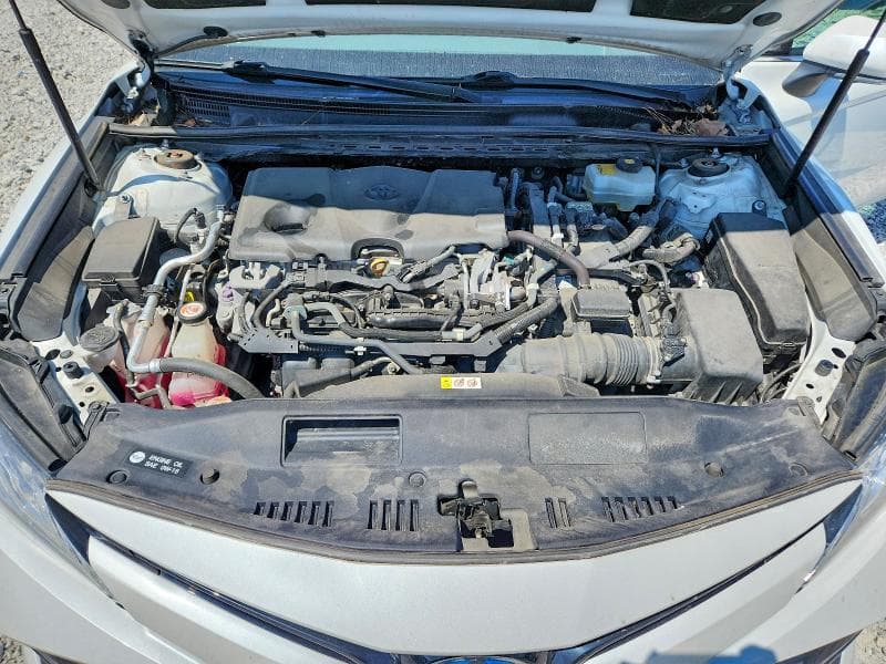 2018 TOYOTA CAMRY HYBRID XLE 11