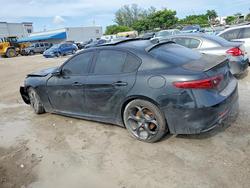 2017 ALFA ROMEO GIULIA TI 2