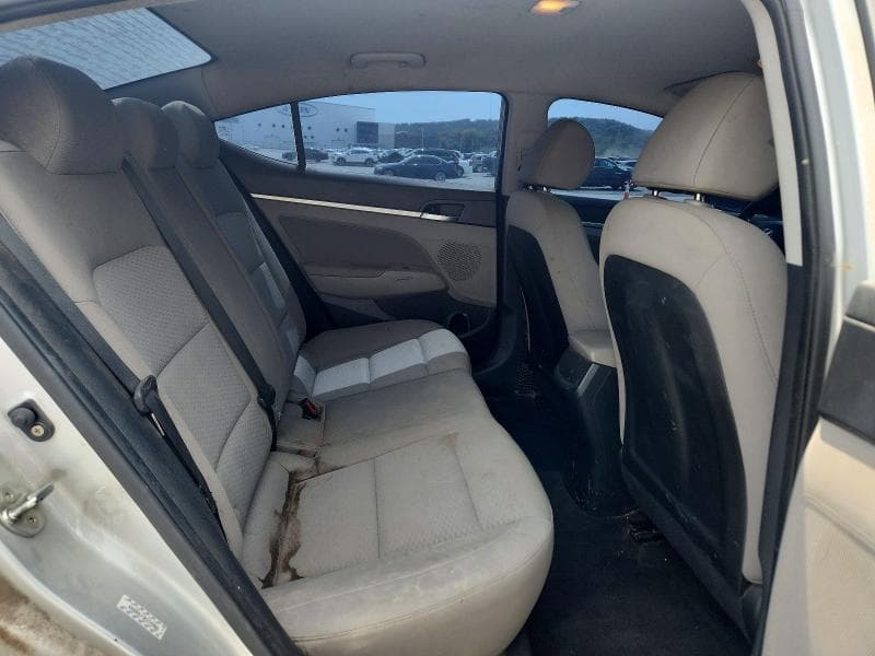 2019 HYUNDAI ELANTRA SEL 10