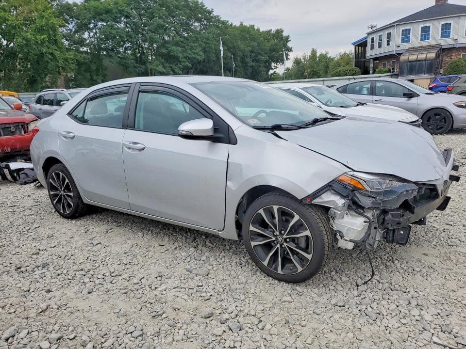 2019 TOYOTA COROLLA XSE 4