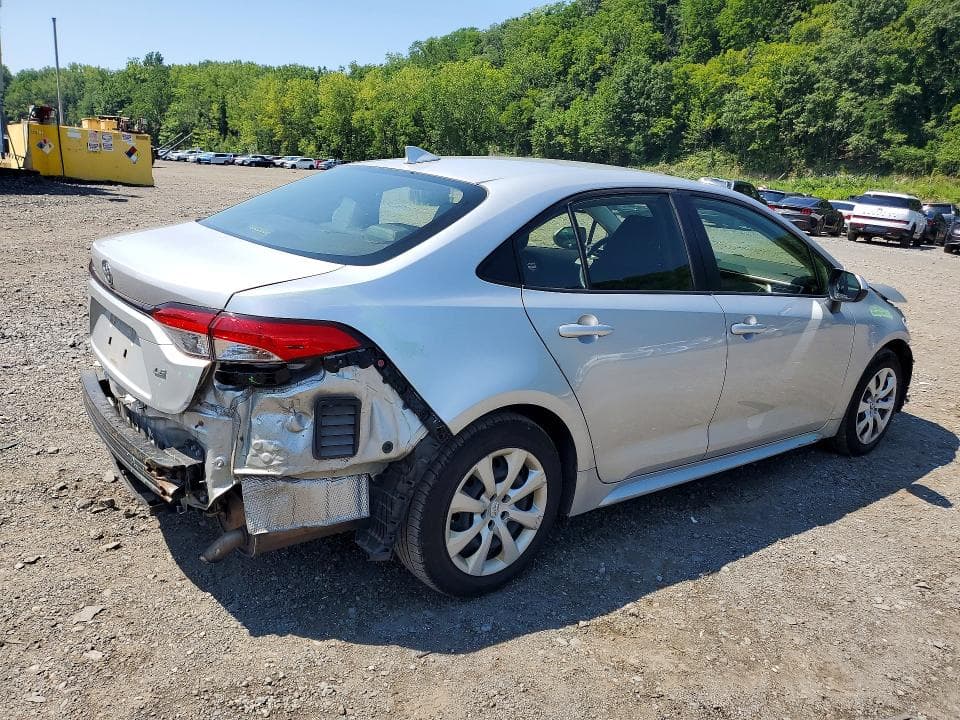 2022 TOYOTA COROLLA LE 3