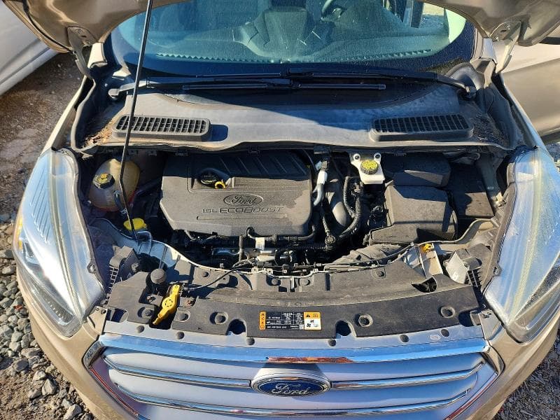 2017 FORD ESCAPE SE 11