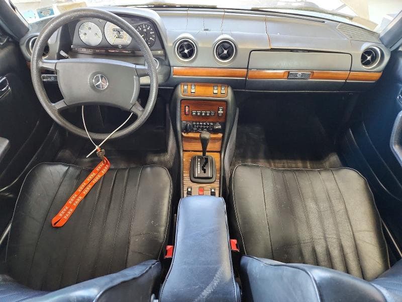1983 MERCEDES-BENZ 300 DT 8