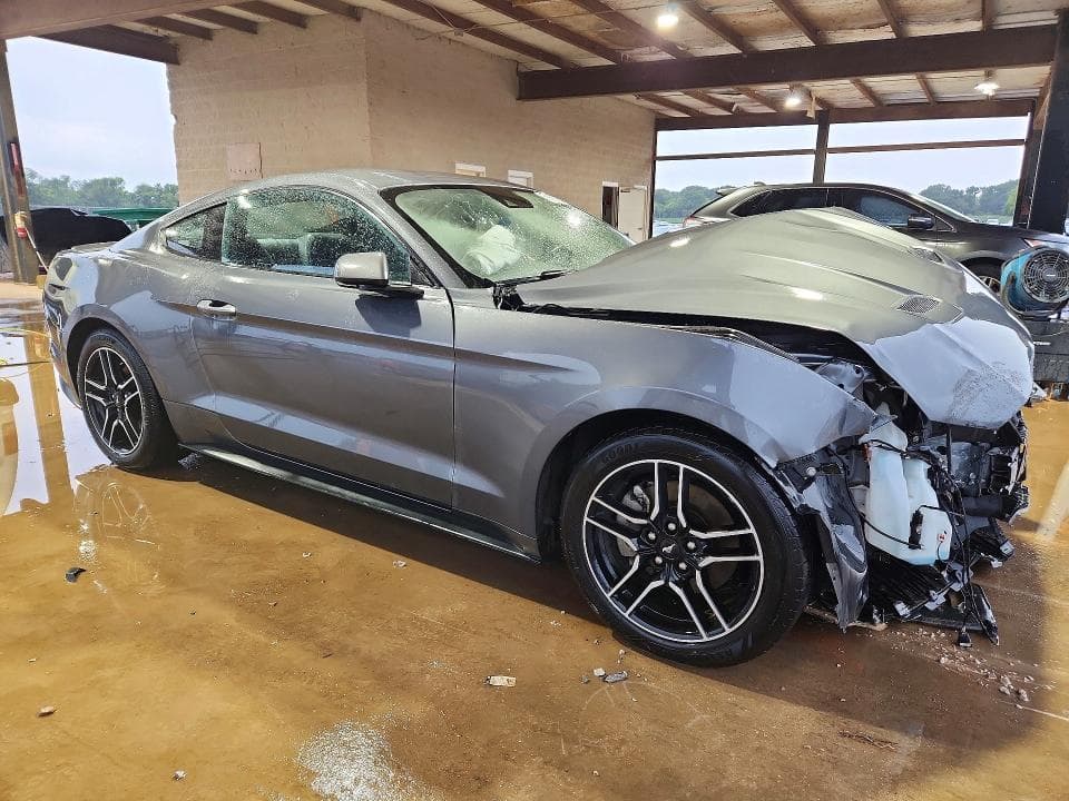 2022 FORD MUSTANG 4