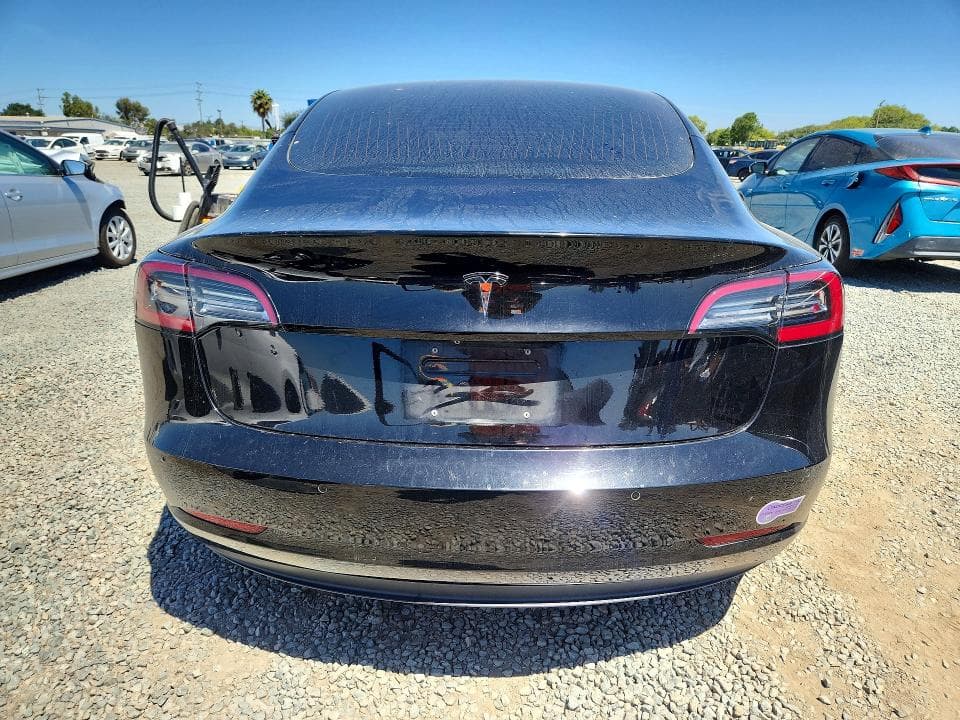 2018 TESLA MODEL 3 6