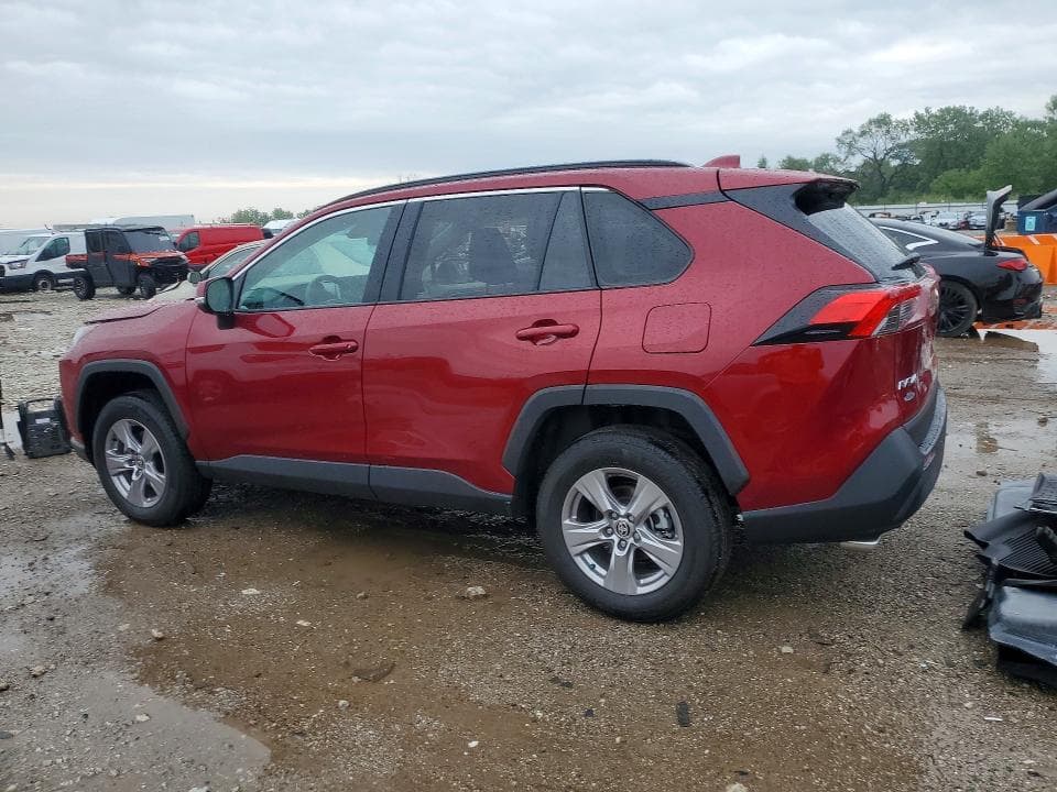 2025 TOYOTA RAV4 XLE 2