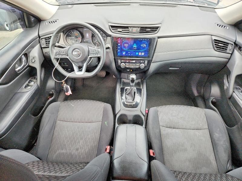 2017 NISSAN ROGUE SV 8