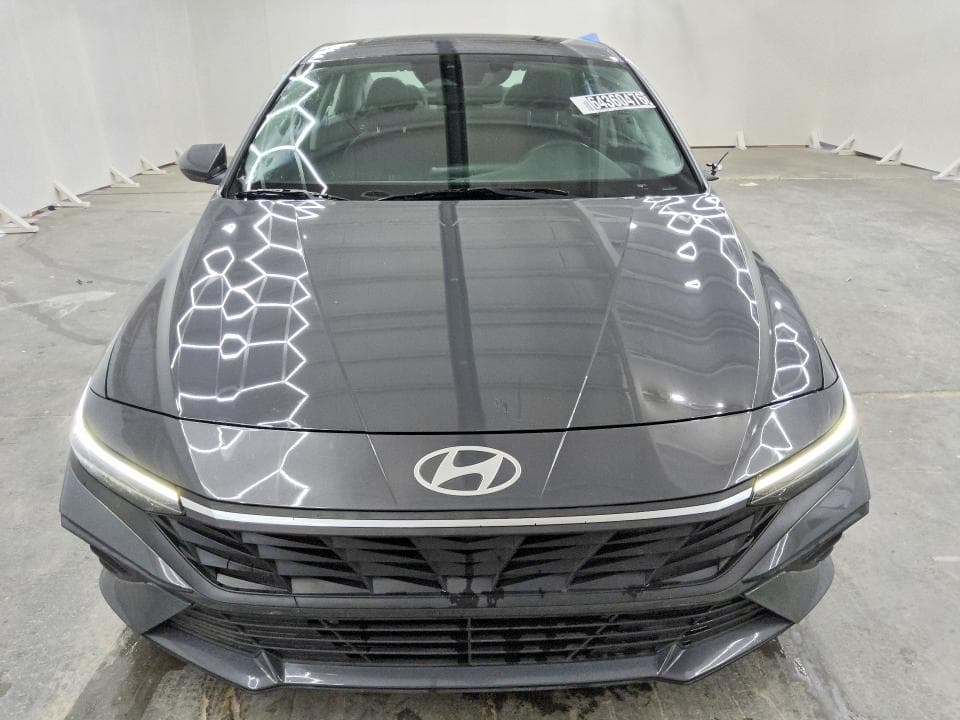 2024 HYUNDAI ELANTRA SE 5