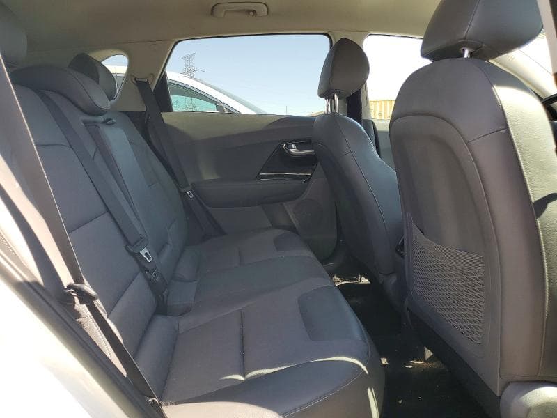2019 KIA NIRO EX 10