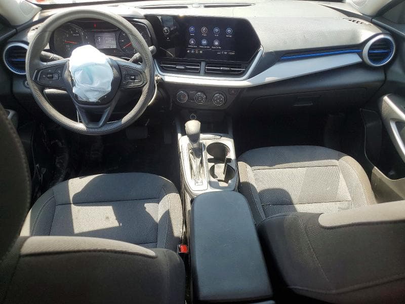 2024 CHEVROLET TRAX LS 8