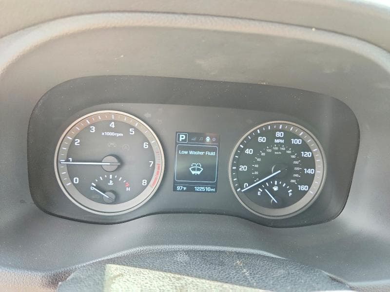 2017 HYUNDAI TUCSON SE 9